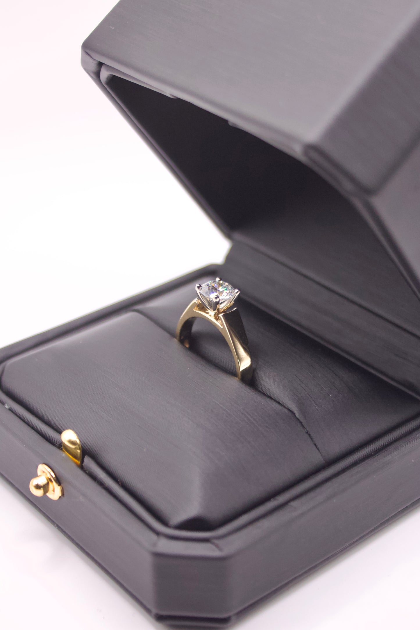 14k Cathedral 1ct LAB DIAMOND Engagement Ring (Band width 4mm)