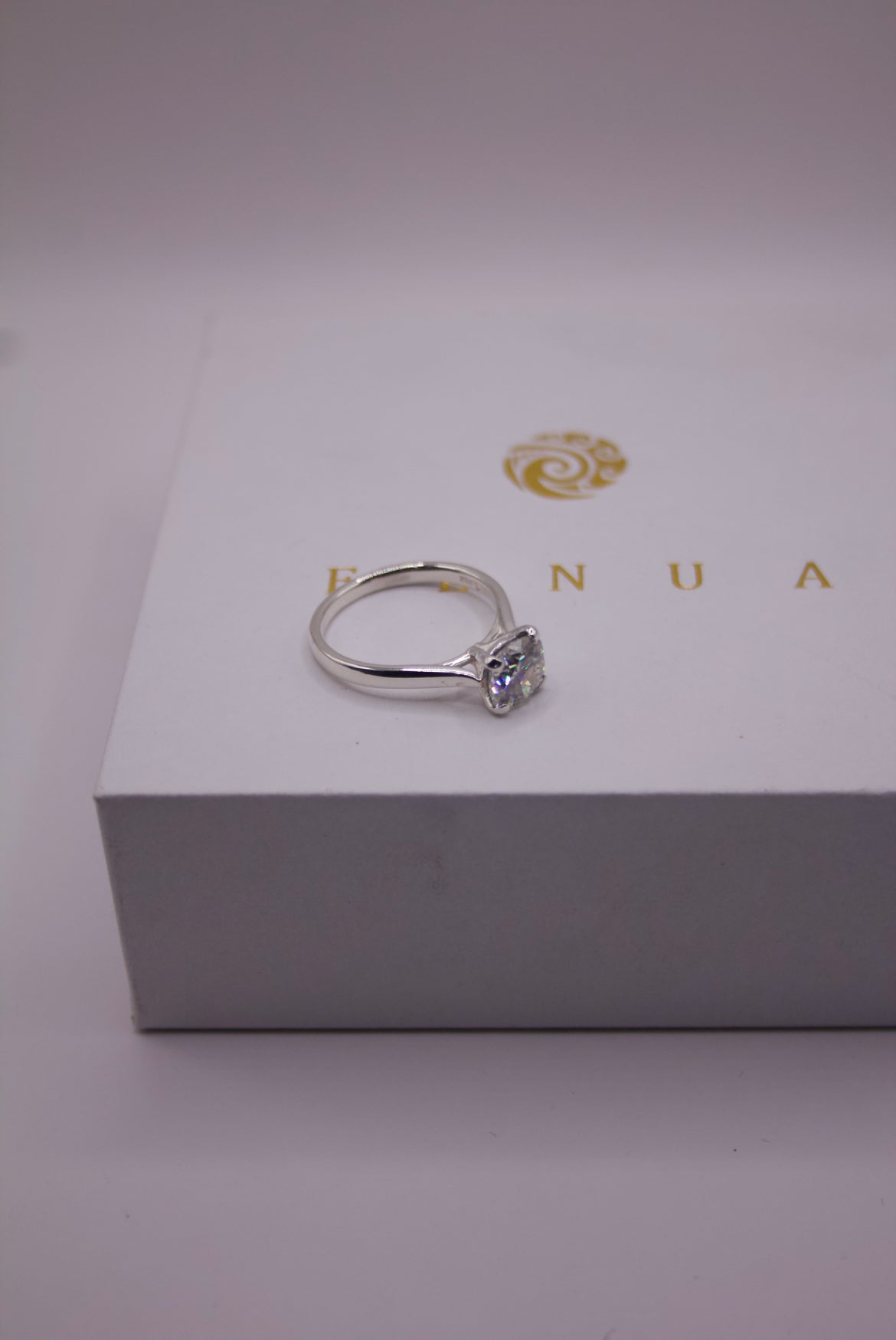 Cushion Cut Engagement Ring – 14K Gold, 1ct Lab Diamond