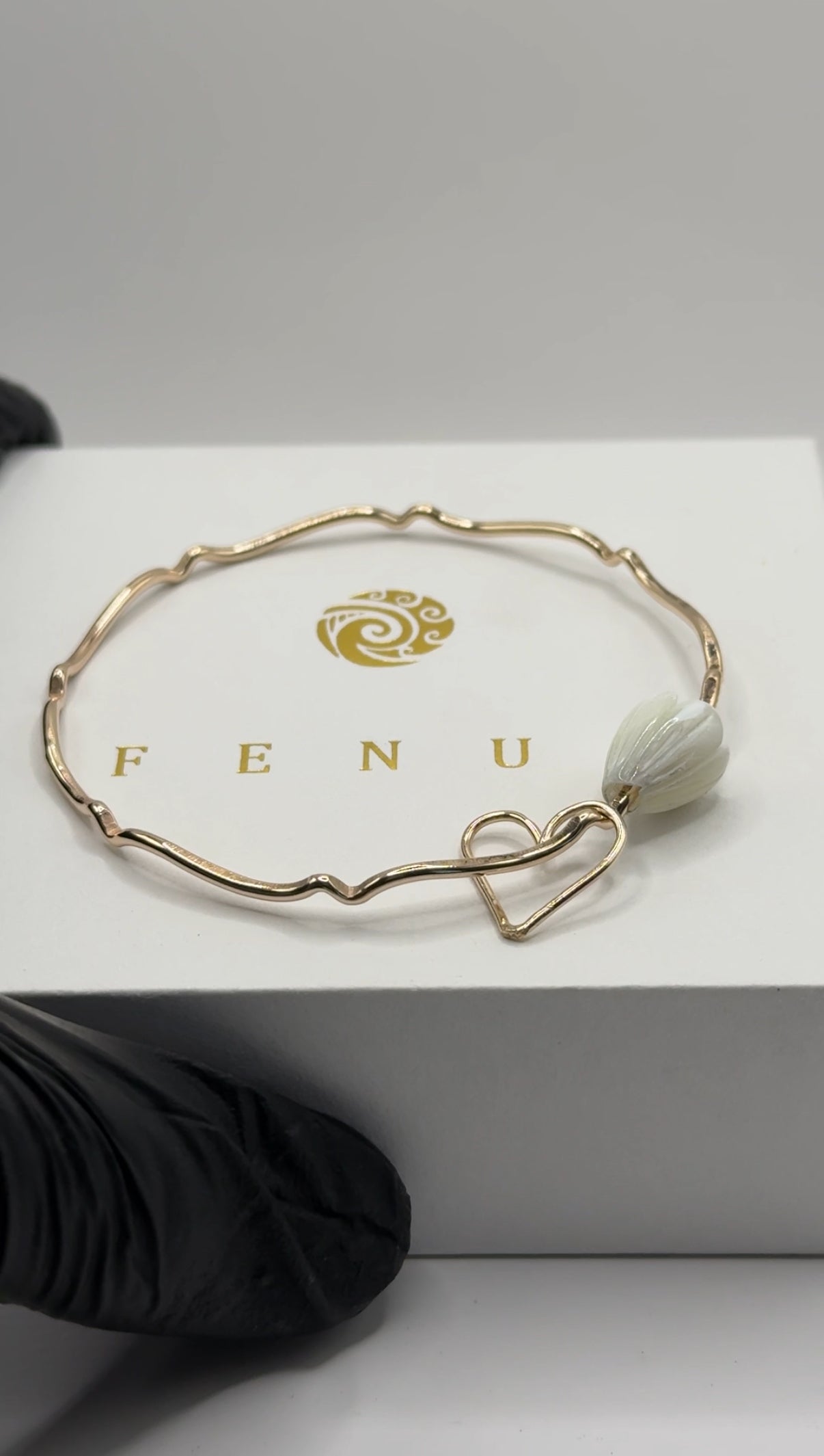Nai’a (Dolphin) Bangle w/Pikake