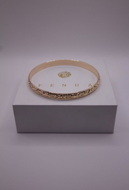 Maile Lei Heirloom Bangle (6mm)