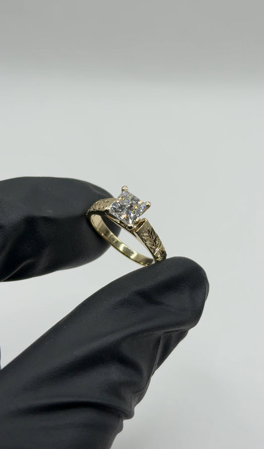 Maile Leaf & ‘Ōhi’a Lehua Engraved Ring – 4mm, 14K Gold, 1ct Princess Cut NATURAL Diamond (With Grading report)