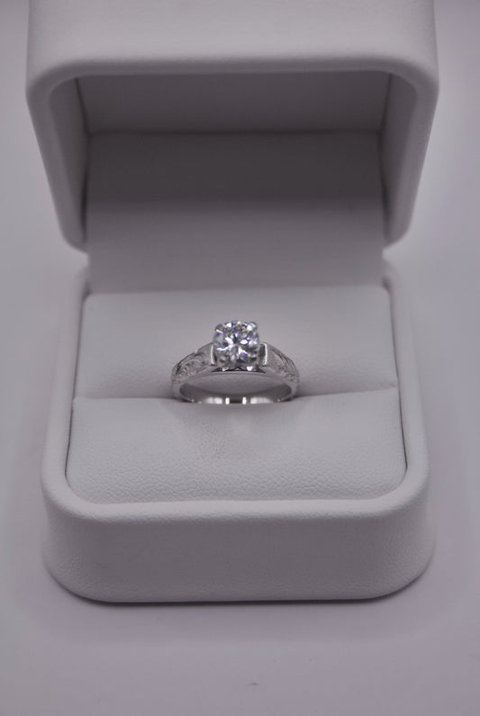 Maile Leaf Engraved Cathedral Ring – 4mm, 14K Gold, 1ct Round Moissanite