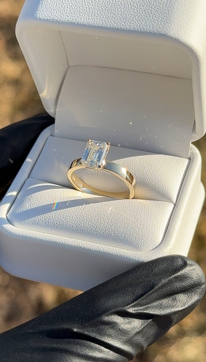 Emerald Cut Engagement Ring – 2ct Lab Diamond, 14kt Gold