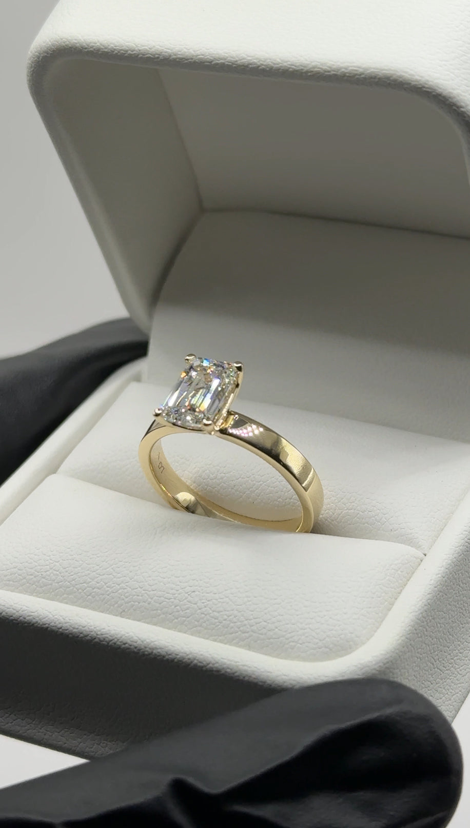Emerald Cut Engagement Ring – 2ct Lab Diamond, 14kt Gold