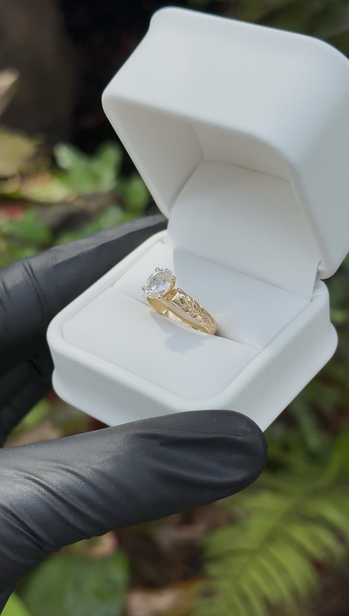 Maile Leaf Engraved Cathedral Ring – 4mm, 14K Gold, 1ct Oval Lab Diamond