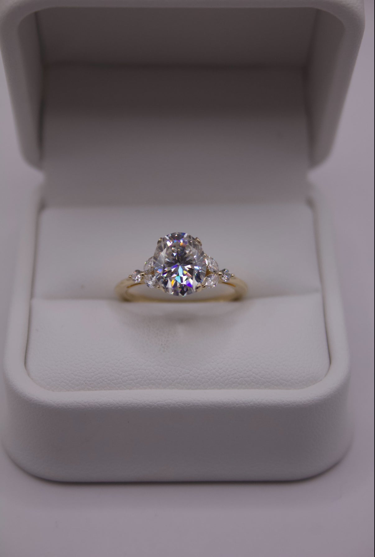 14k Gold 1ct Oval Lab Diamond w/Stone Accents